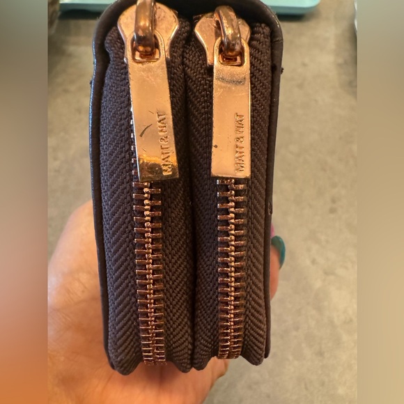 Brown Vegan Leather Matt & Nat wallet with Rose Gold Hardware - Picture 3 of 6